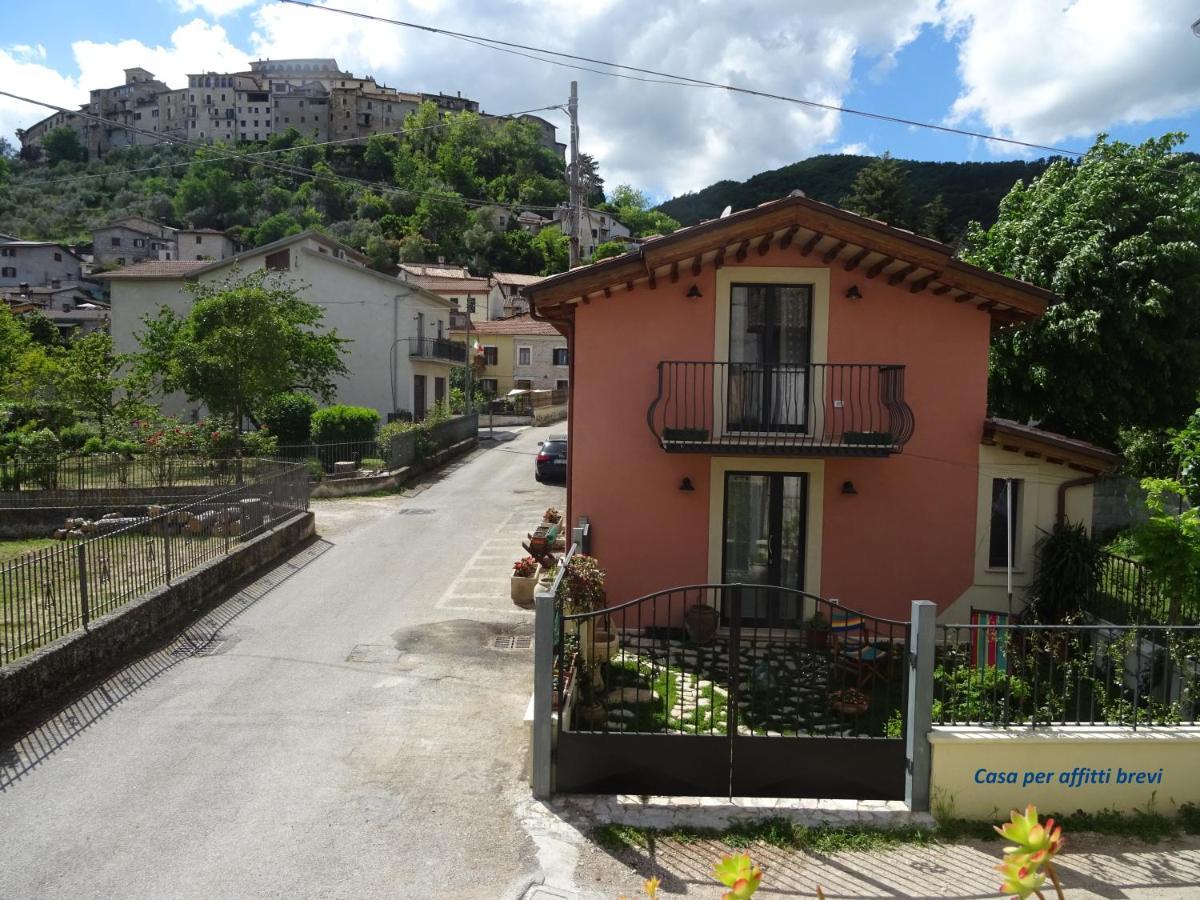 La Bottega Del Fabbro Affitto Breve Villa Contigliano Eksteriør bilde