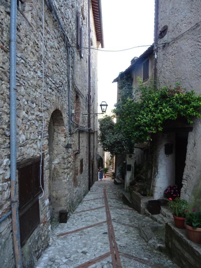 La Bottega Del Fabbro Affitto Breve Villa Contigliano Eksteriør bilde