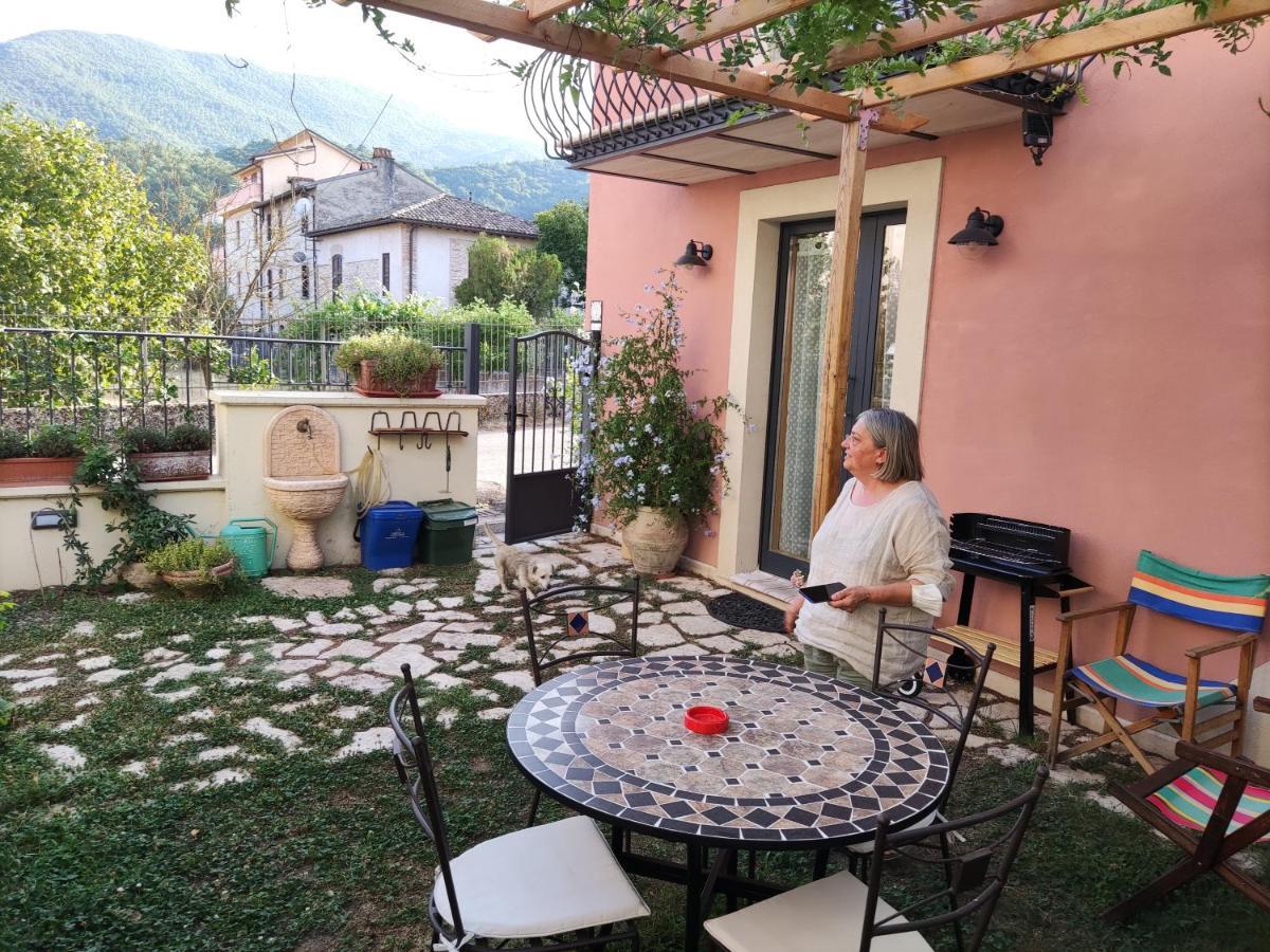 La Bottega Del Fabbro Affitto Breve Villa Contigliano Eksteriør bilde