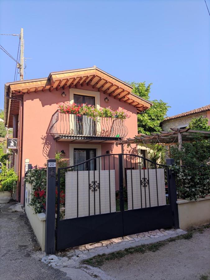 La Bottega Del Fabbro Affitto Breve Villa Contigliano Eksteriør bilde